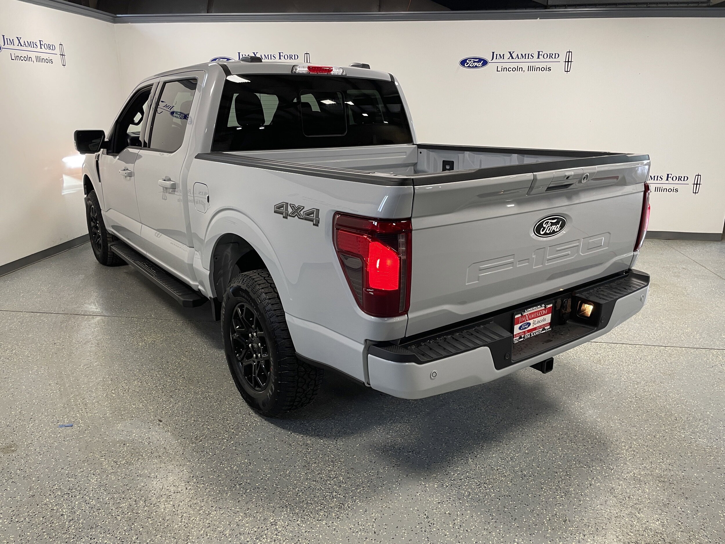 2025 Ford F-150 XLT photo 4