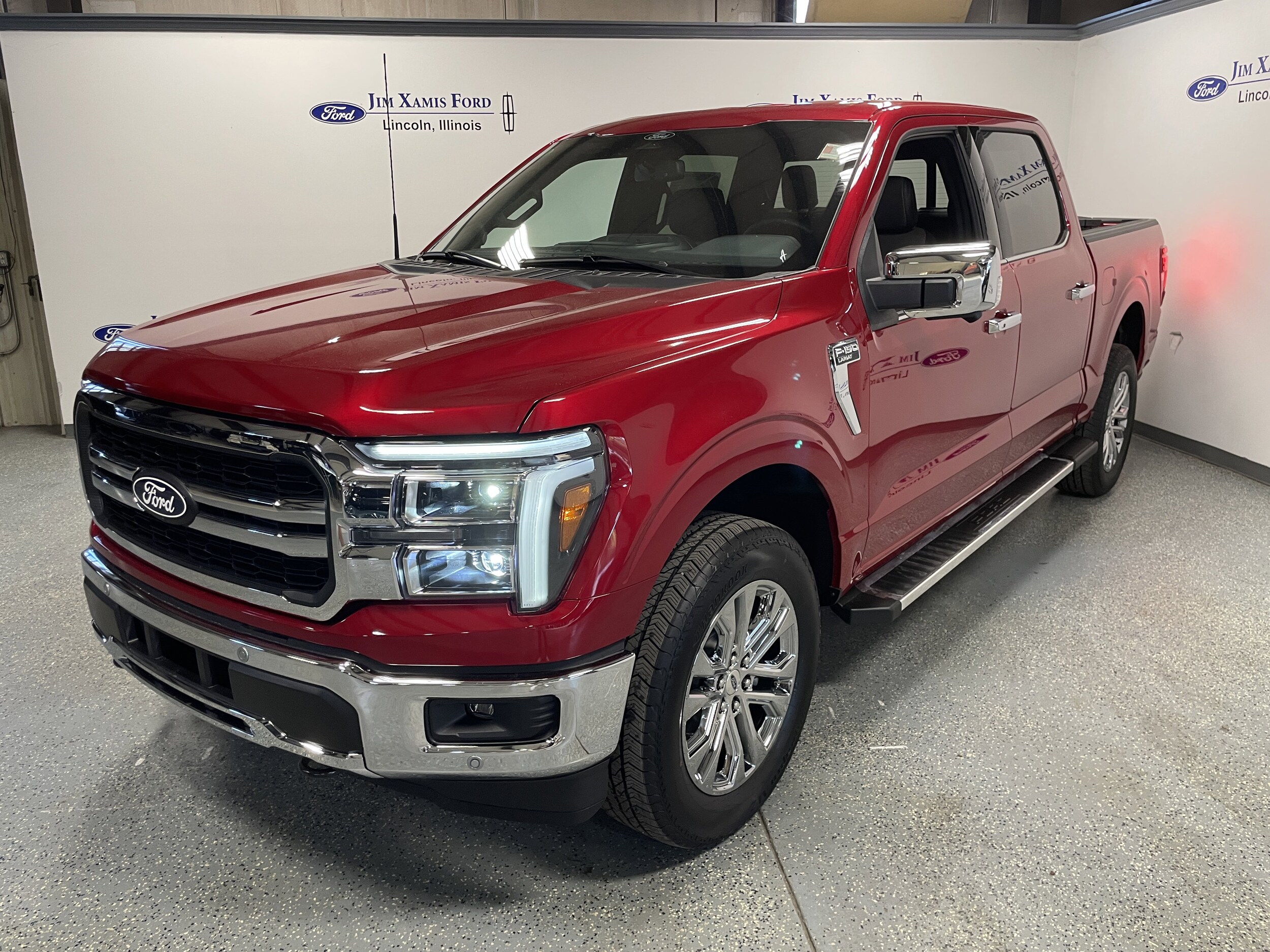 2025 Ford F-150 Lariat photo 3