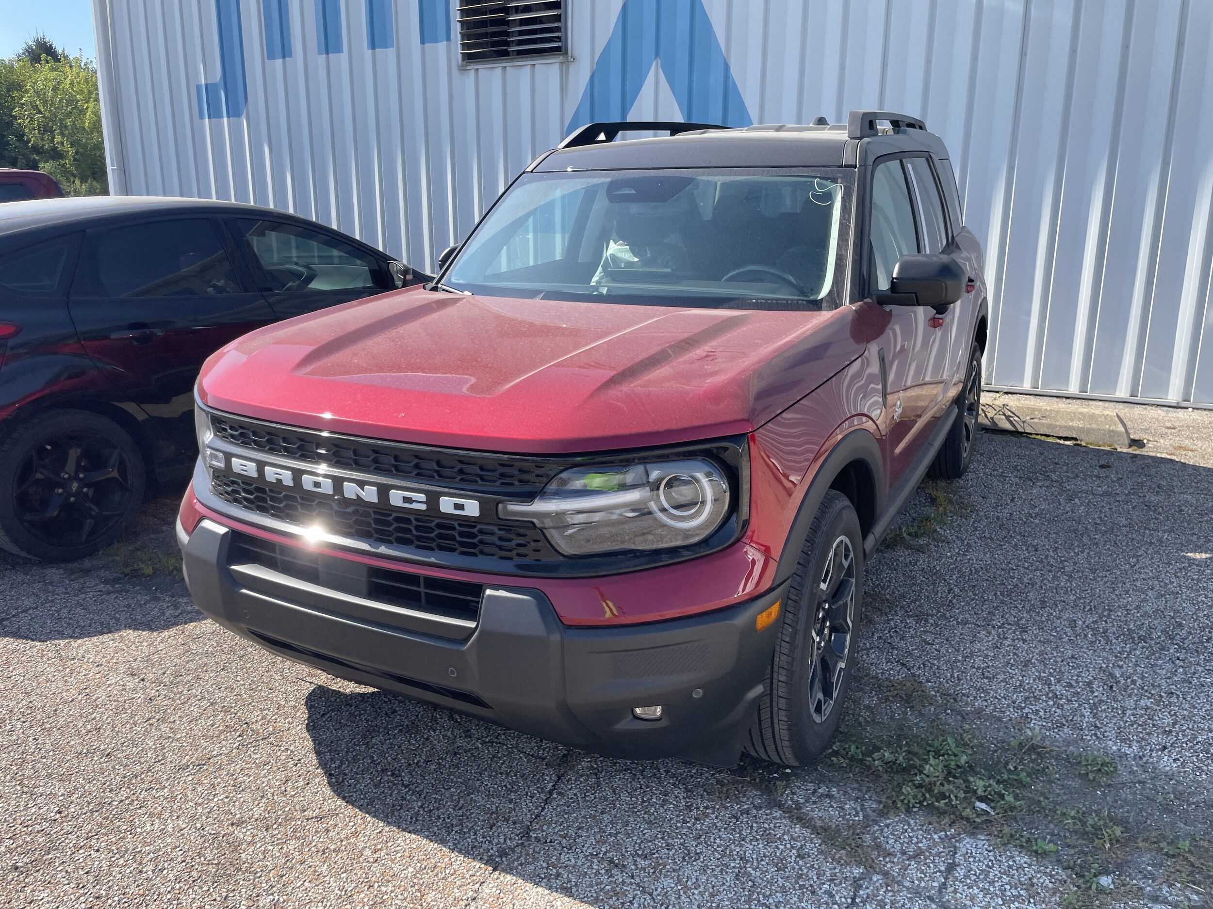 2025 Ford Bronco Sport Outer Banks photo 2