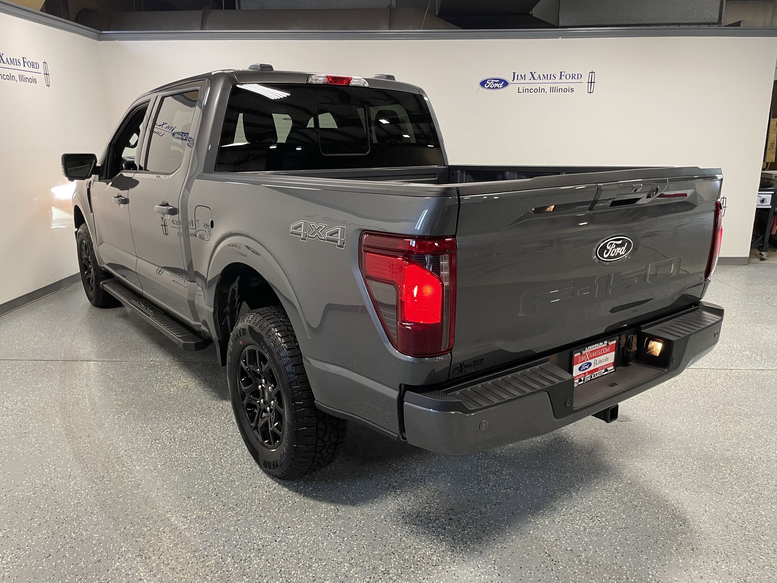 2025 Ford F-150 XLT photo 4