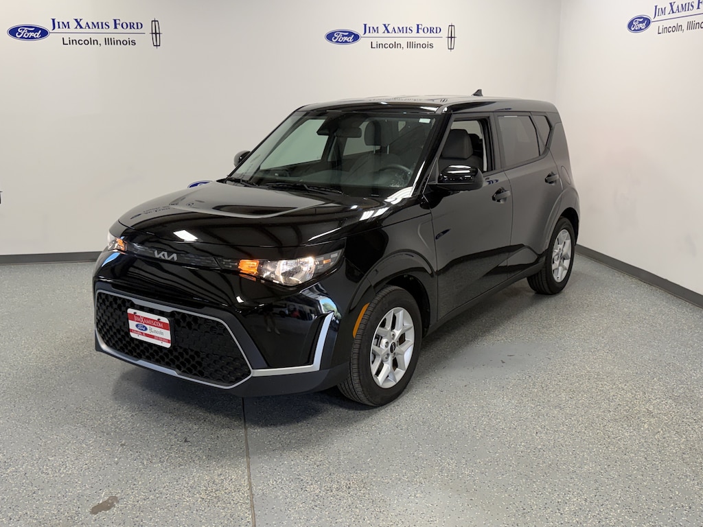 Used 2025 Kia Soul Hatchback
