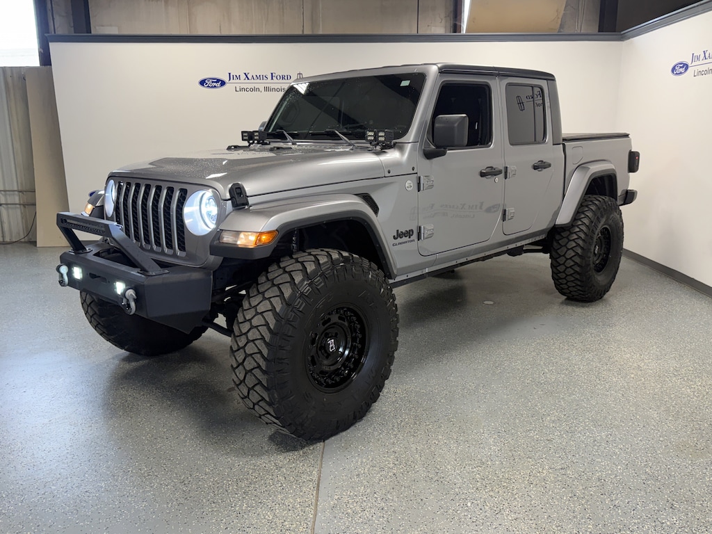 Used 2020 Jeep Gladiator Truck Crew Cab