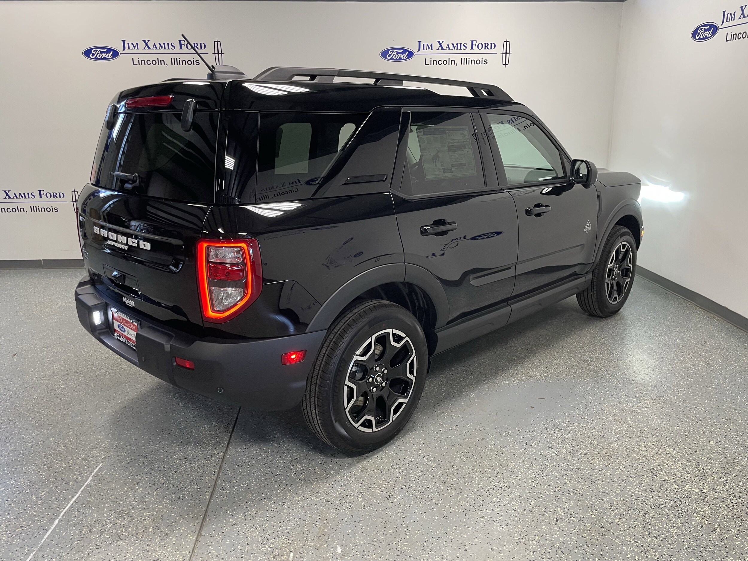 2025 Ford Bronco Sport Outer Banks photo 4