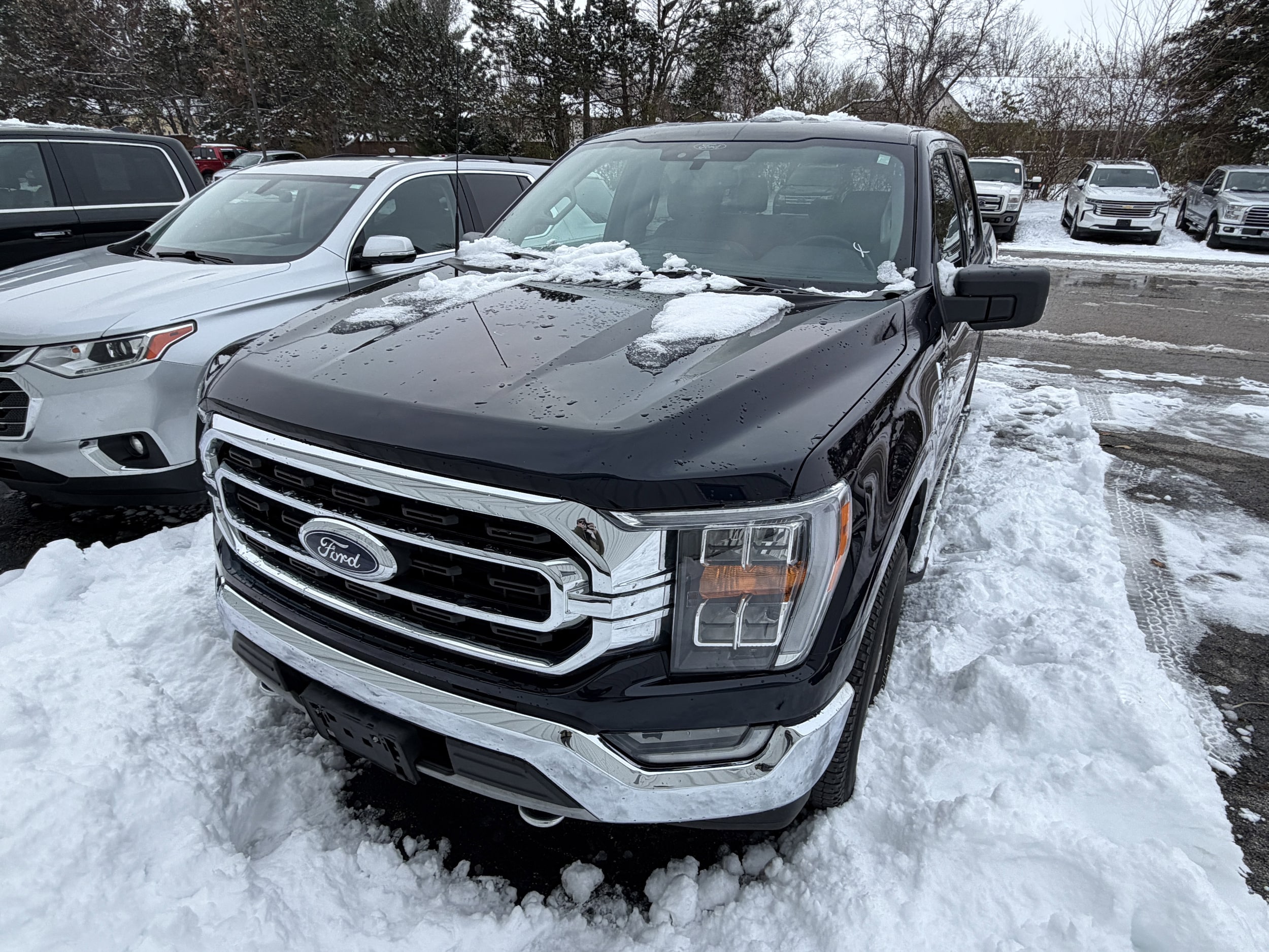 2021 Ford F-150 XLT photo 2