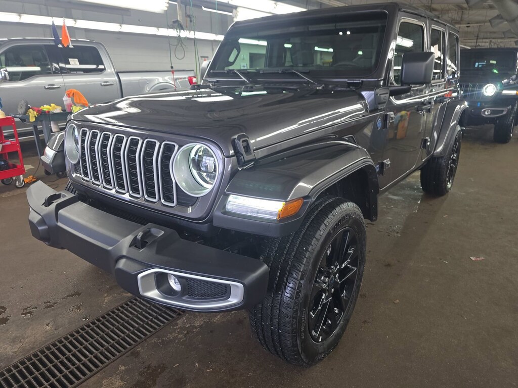 Used 2025 Jeep Wrangler 4xe SUV
