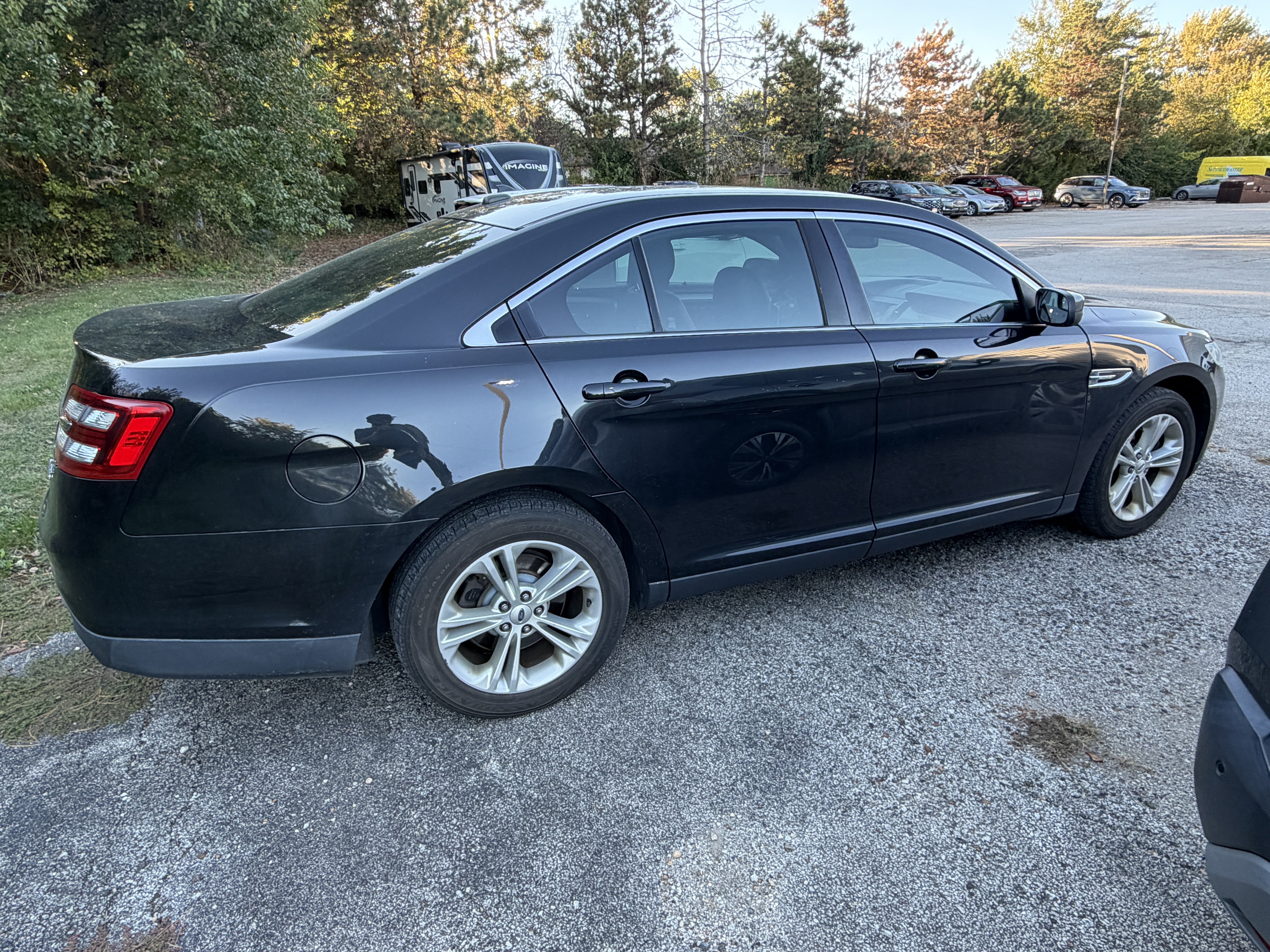 2014 Ford Taurus SEL - Photo 14