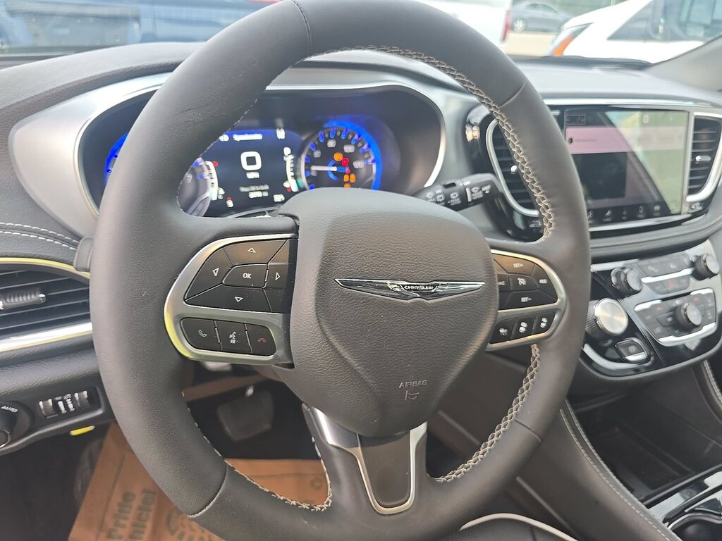 Used 2026 Chrysler Pacifica Van Passenger Van