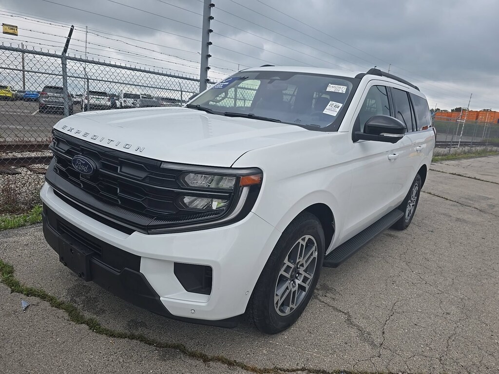 Used 2025 Ford Expedition SUV