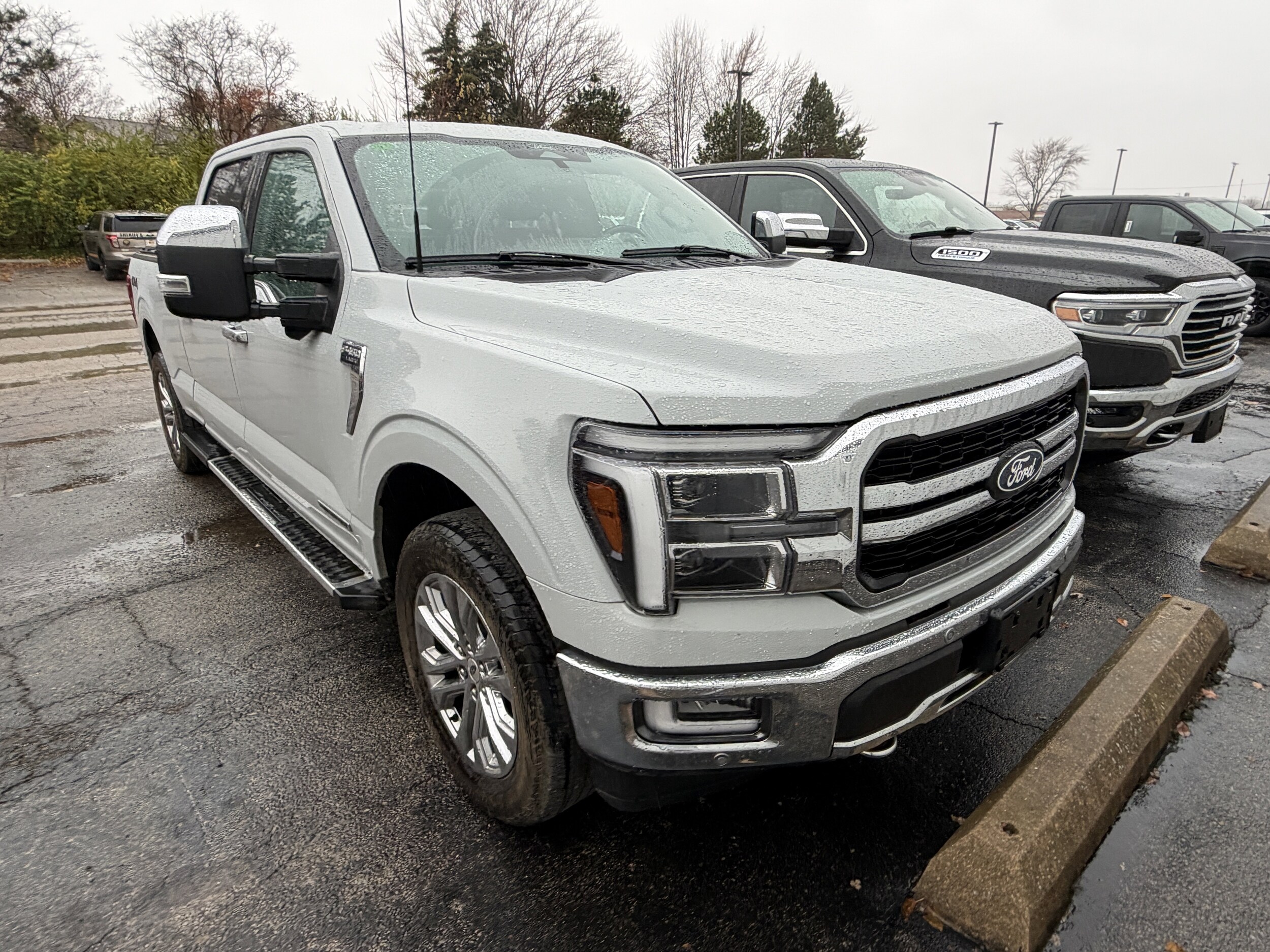 2024 Ford F-150 Lariat photo 4