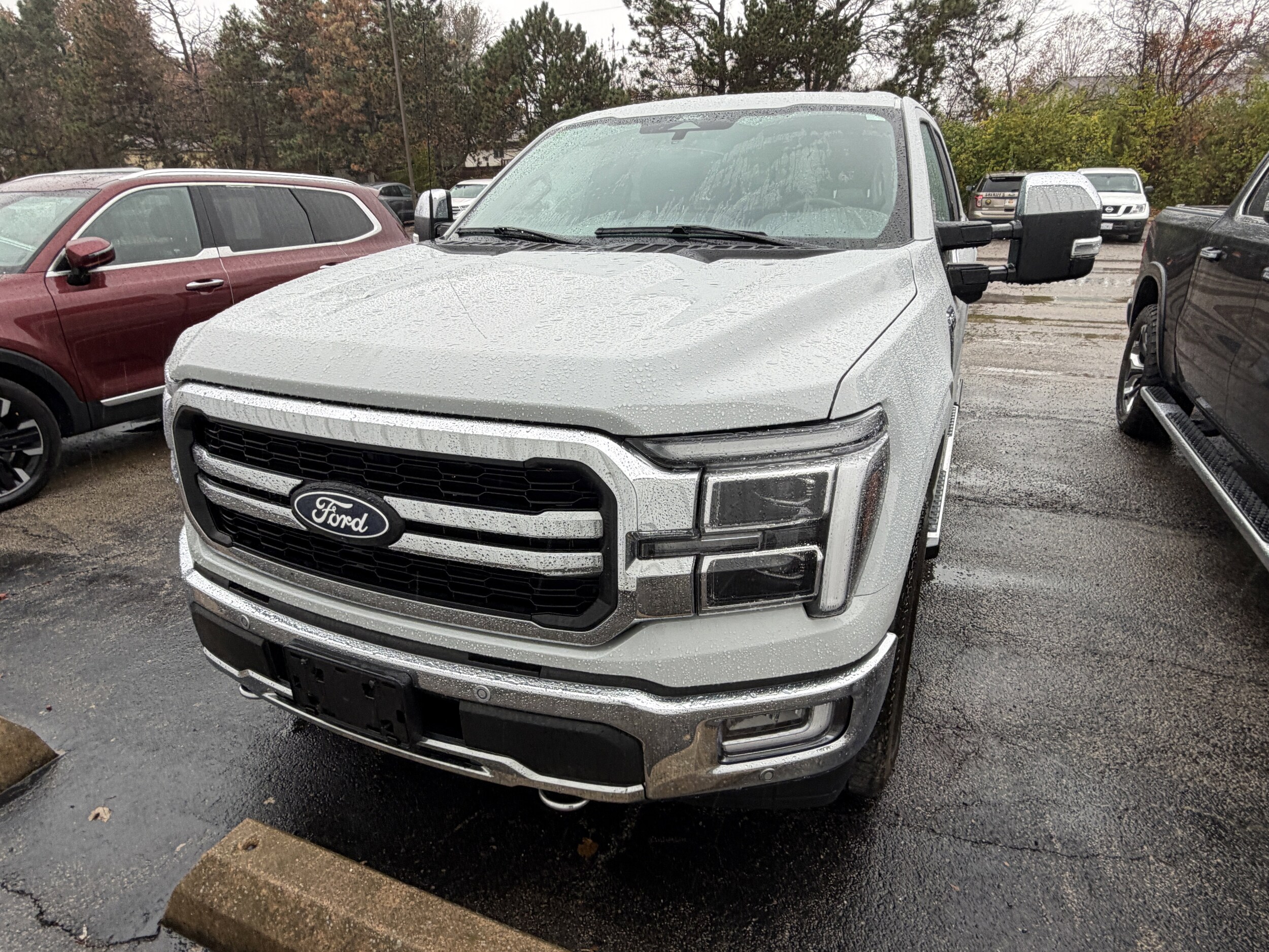 2024 Ford F-150 Lariat photo 2