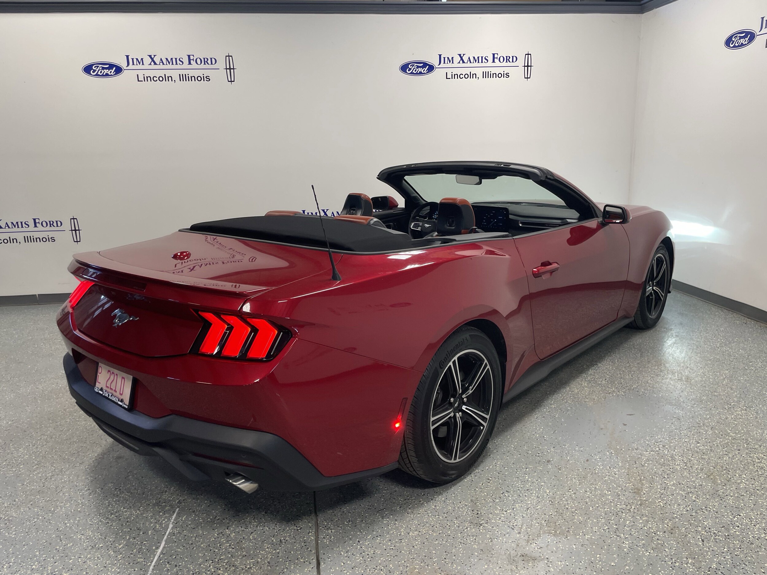 2024 Ford Mustang EcoBoost Premium Convertible photo 4