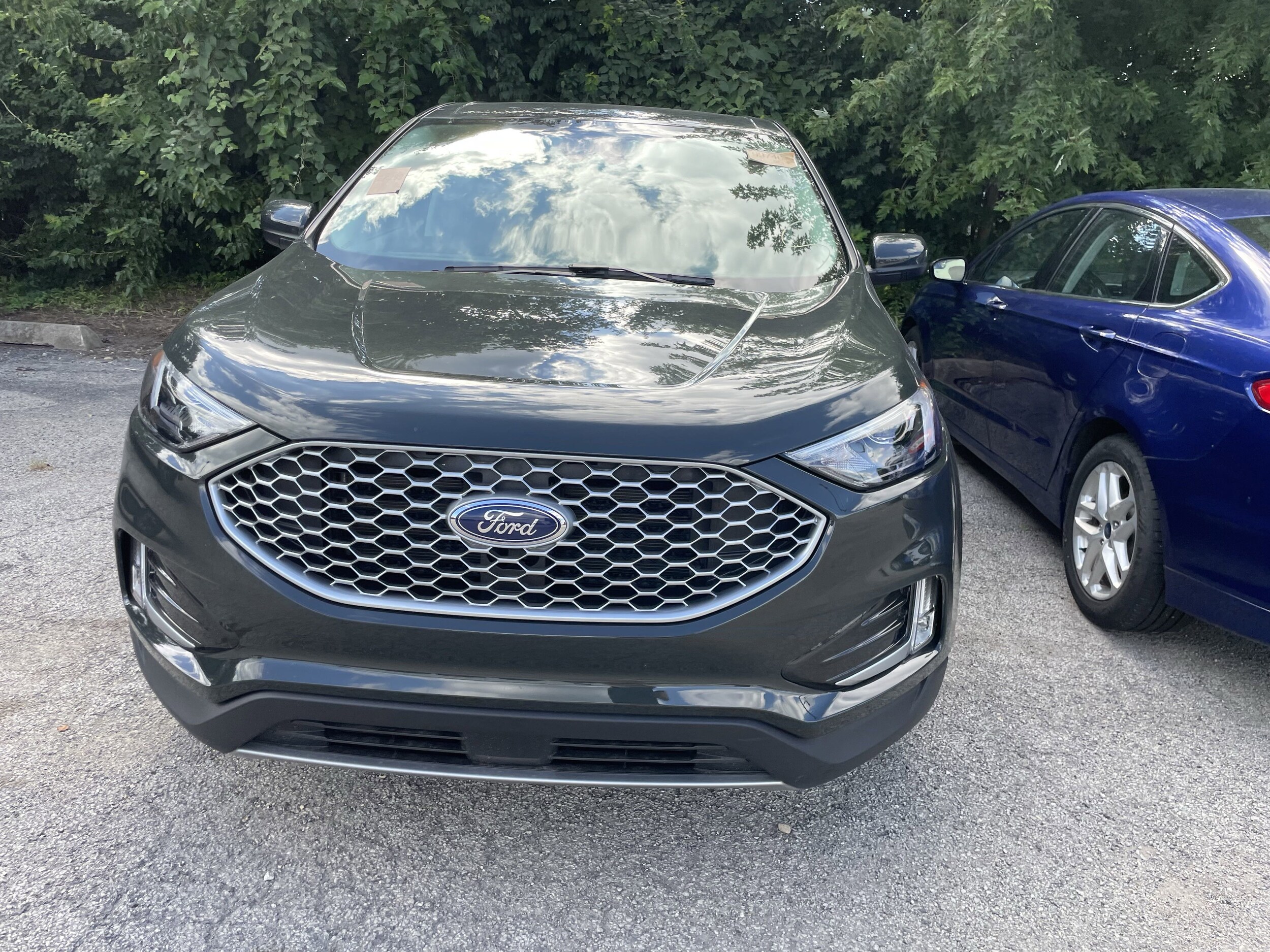 2023 Ford Edge SEL photo 3
