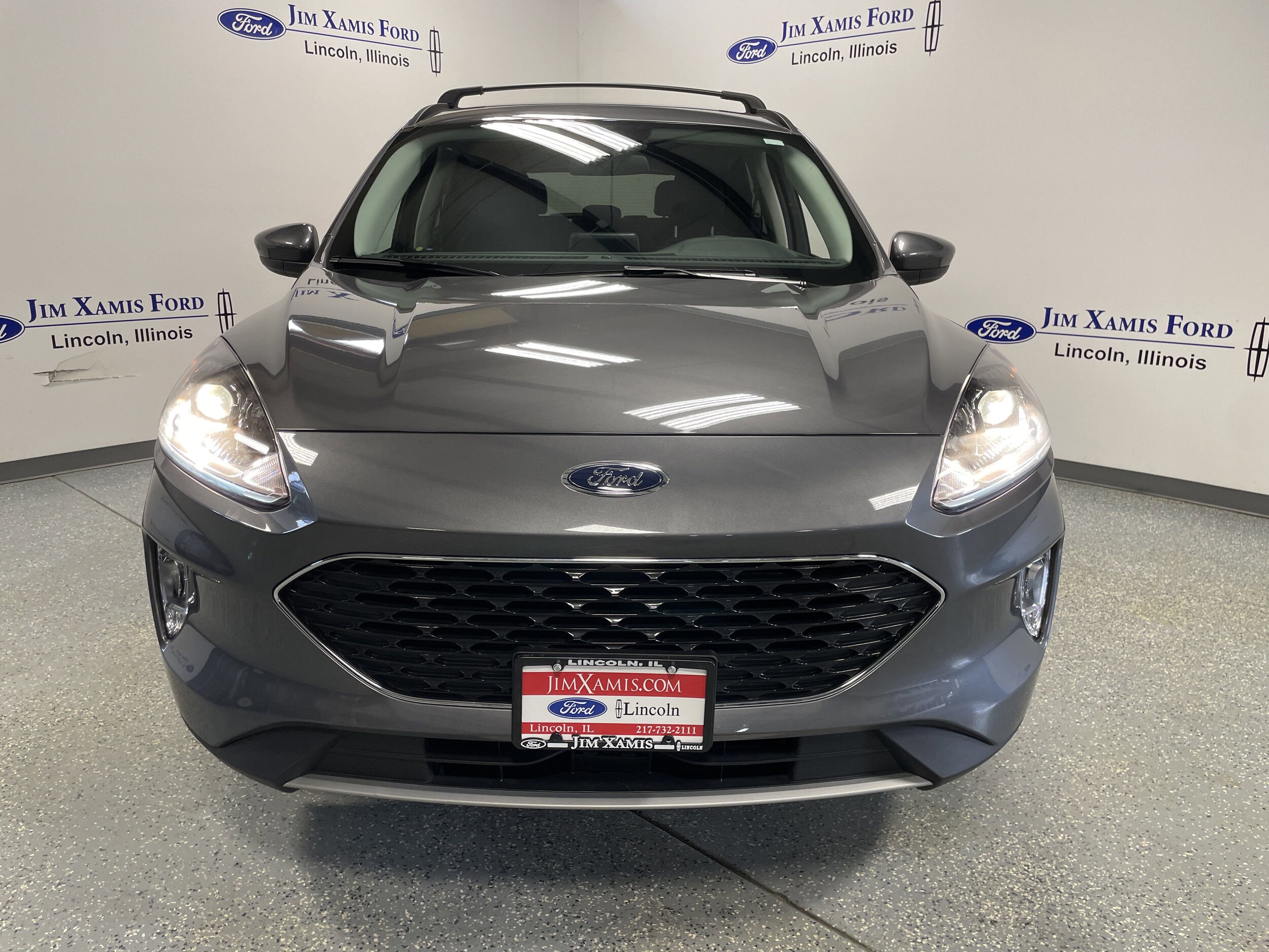2022 Ford Escape Titanium photo 2