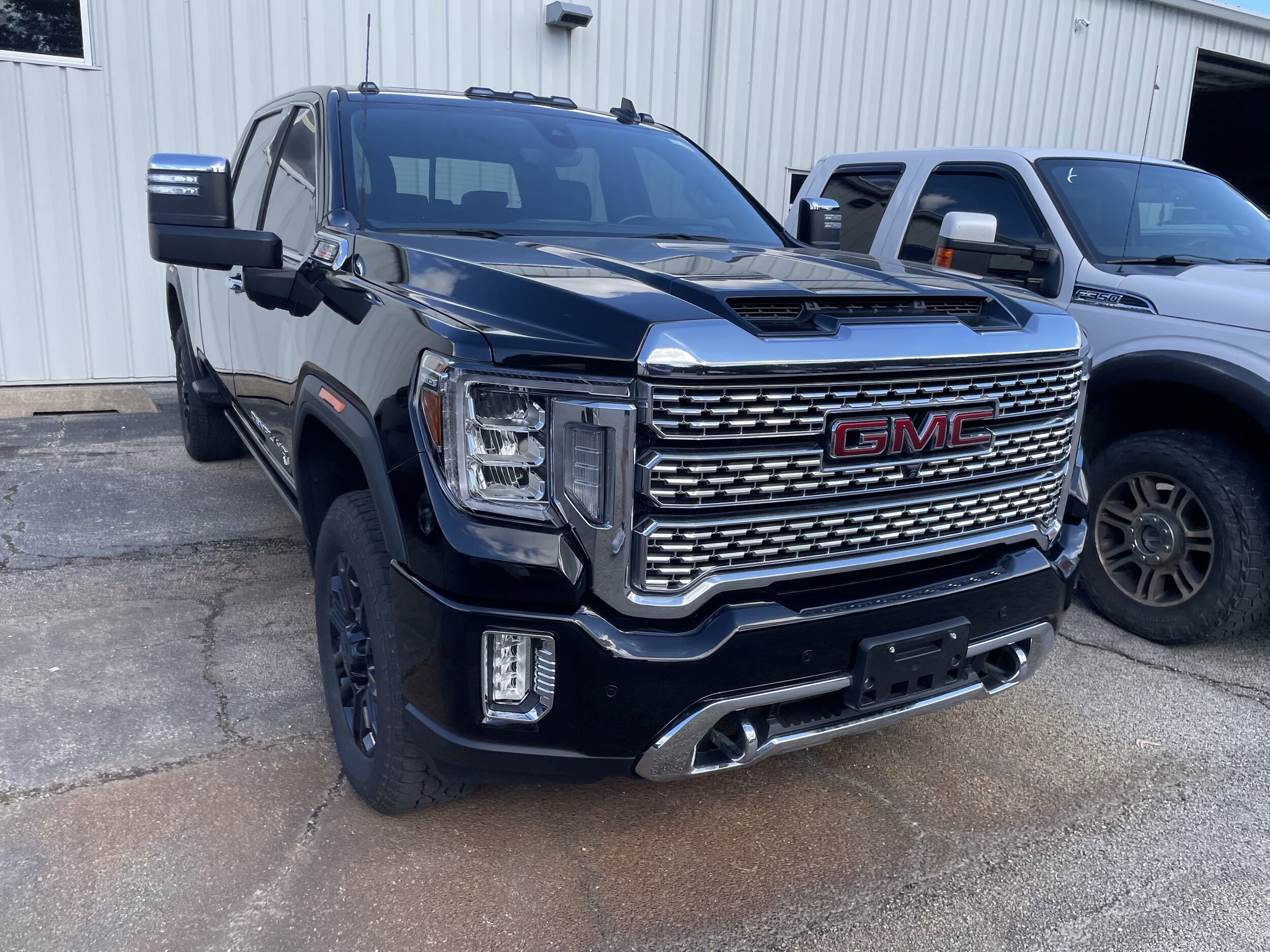 2022 Gmc Sierra 2500 HD Denali photo 4