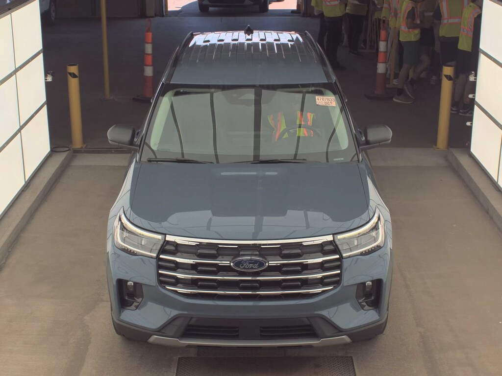 Used 2025 Ford Explorer SUV