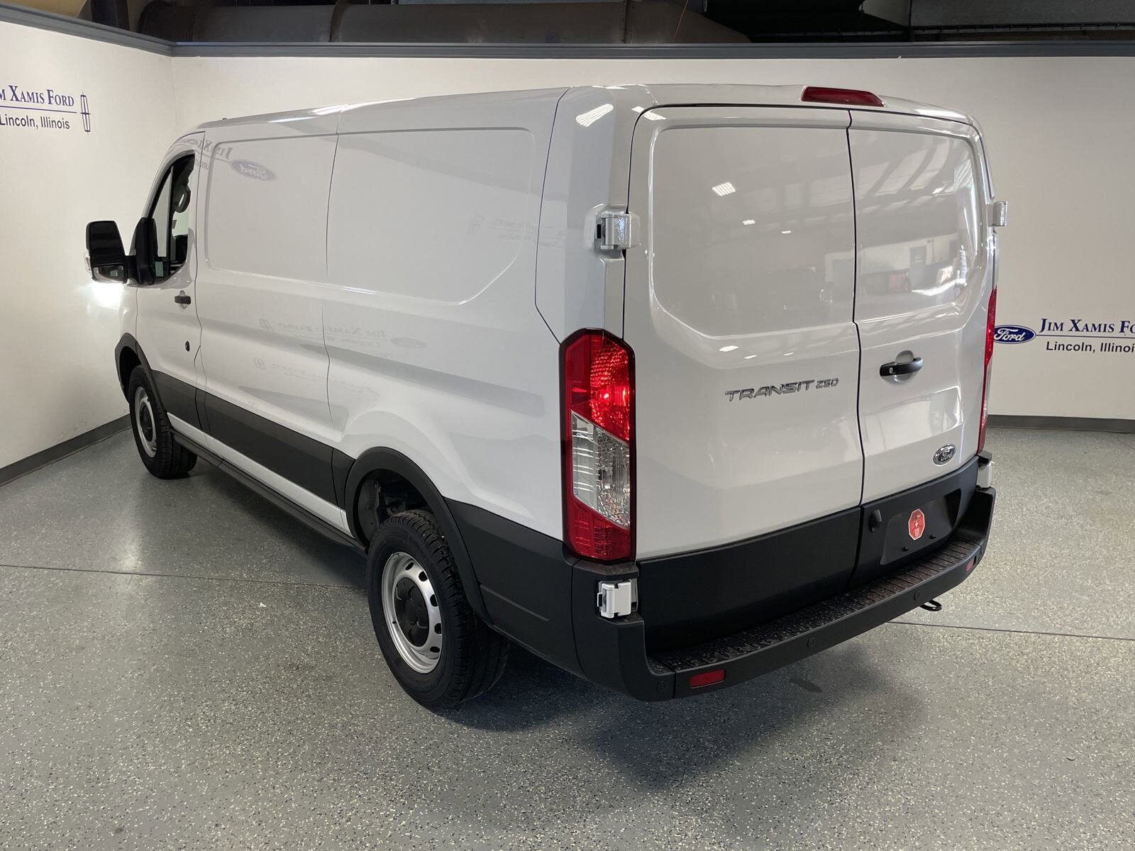 2025 Ford Transit Cargo Van photo 4
