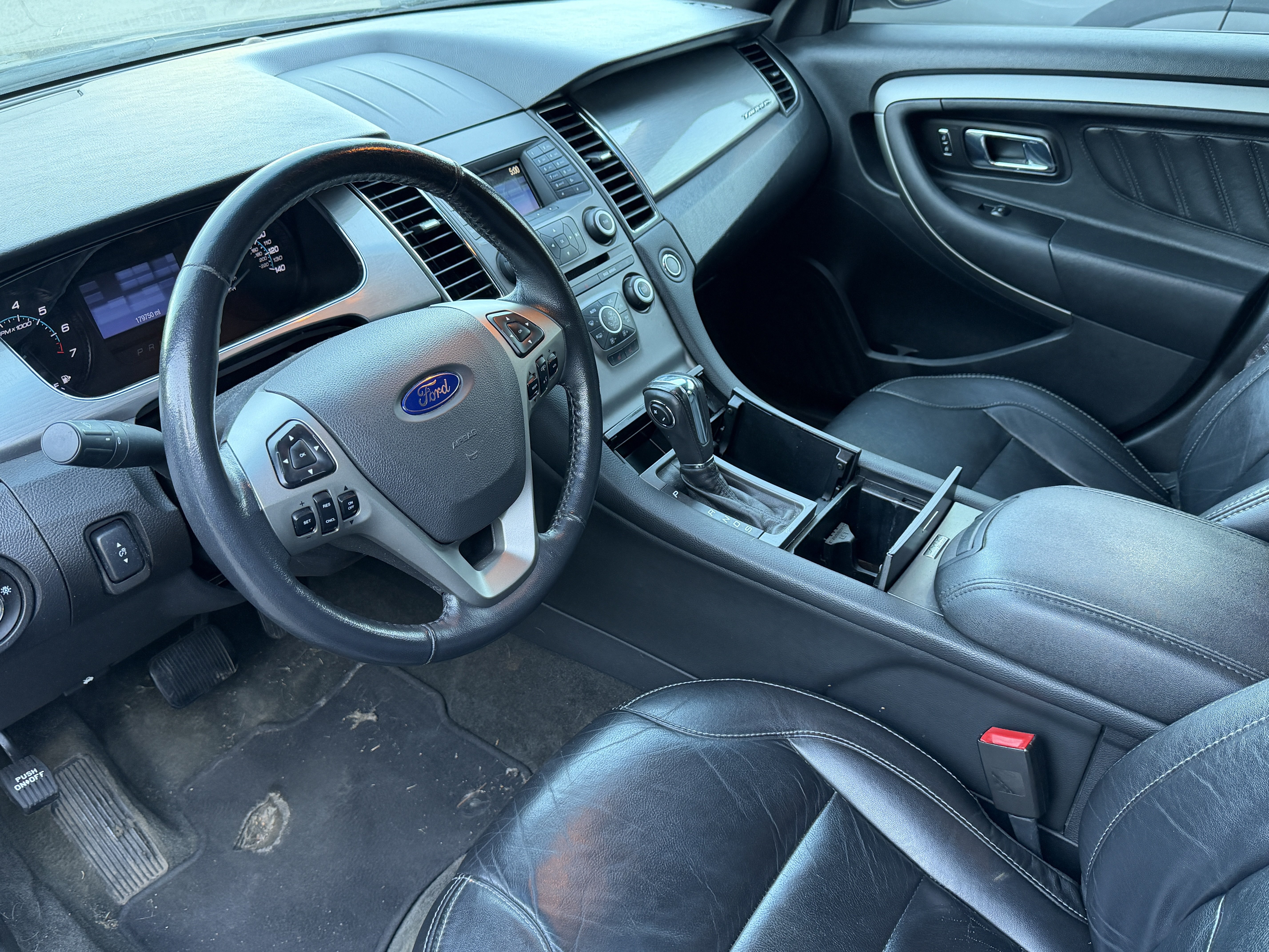 2014 Ford Taurus SEL - Photo 8