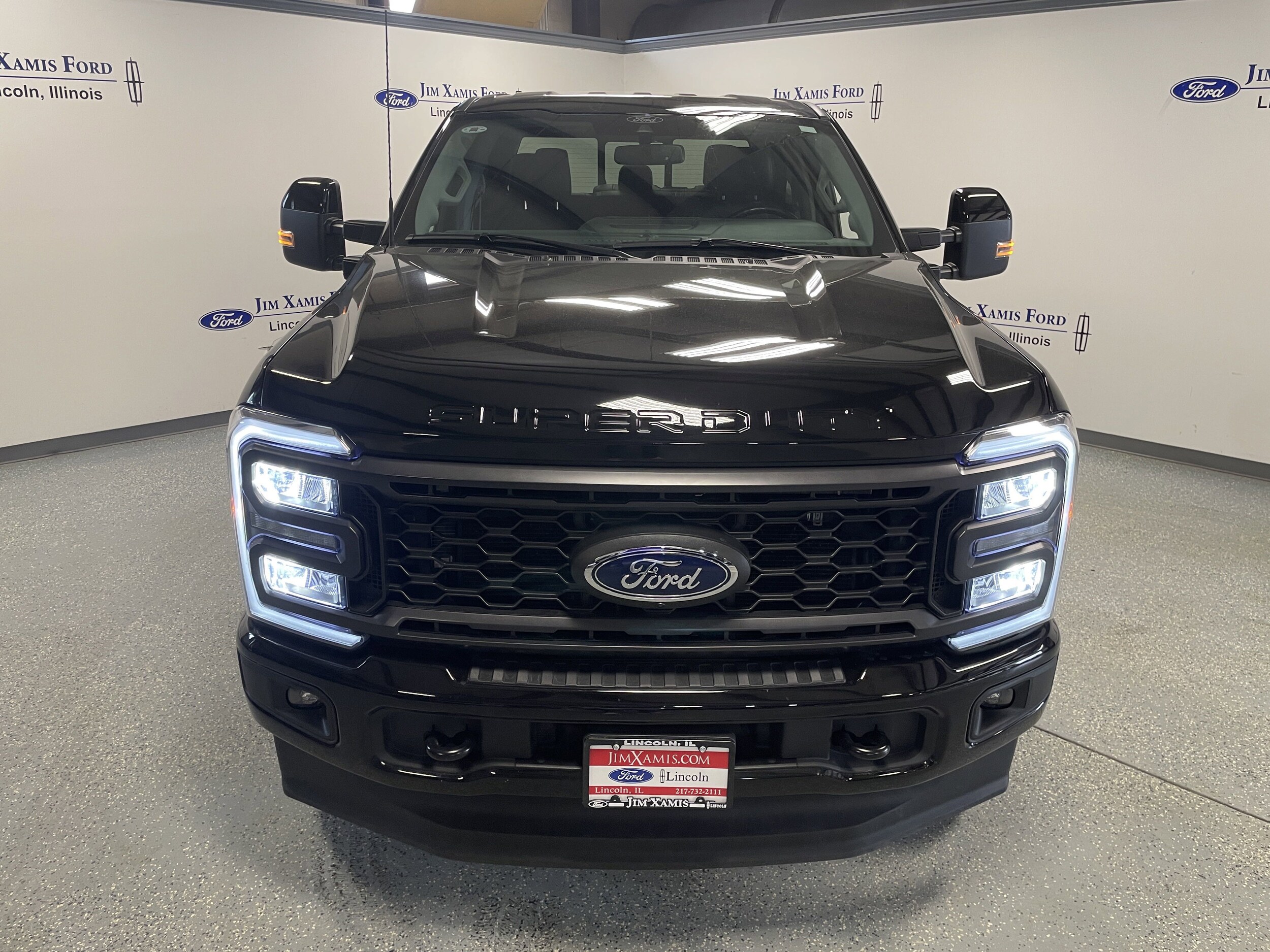 2024 Ford F-350 Lariat photo 2