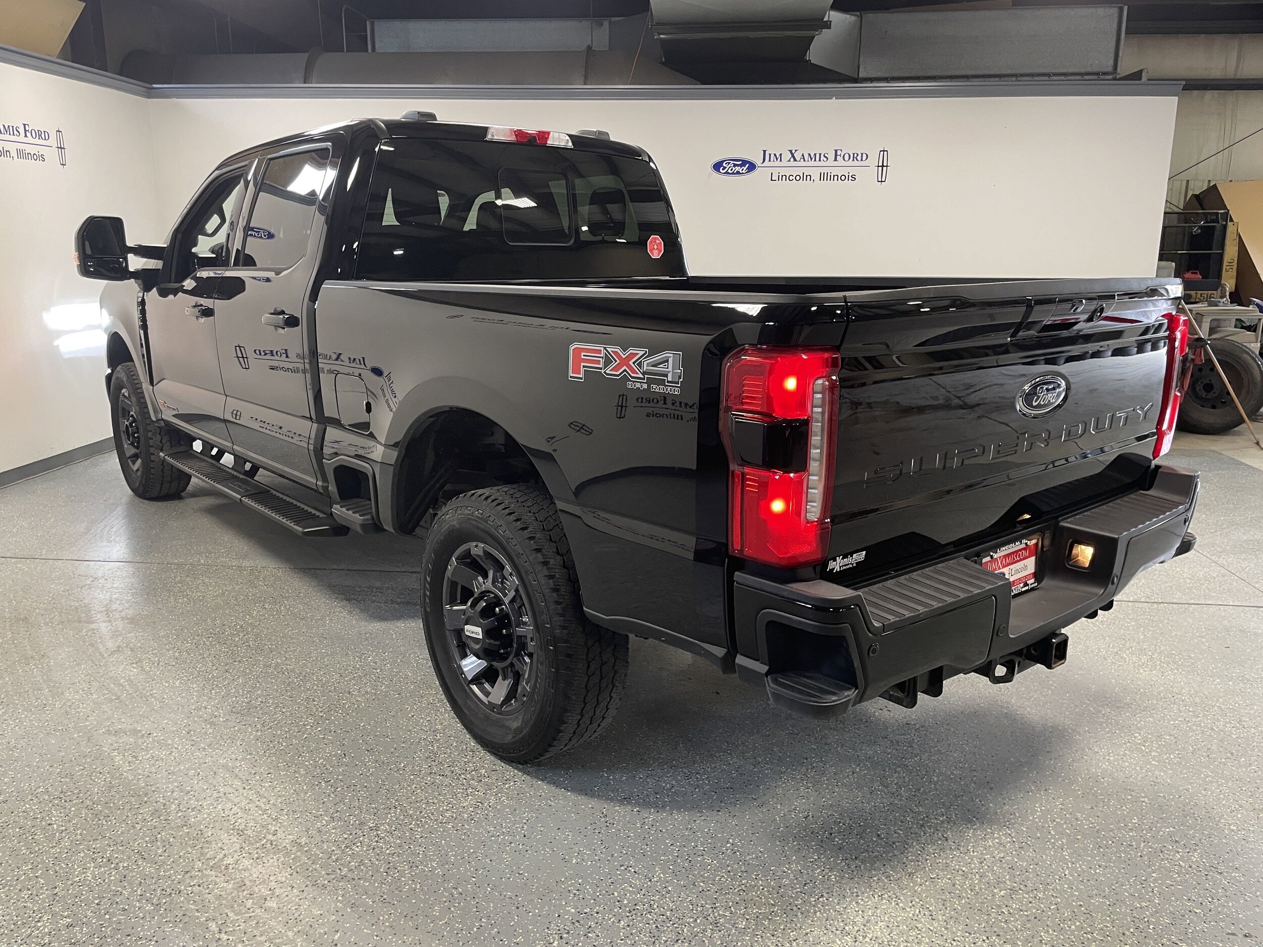2024 Ford F-350 Lariat photo 4