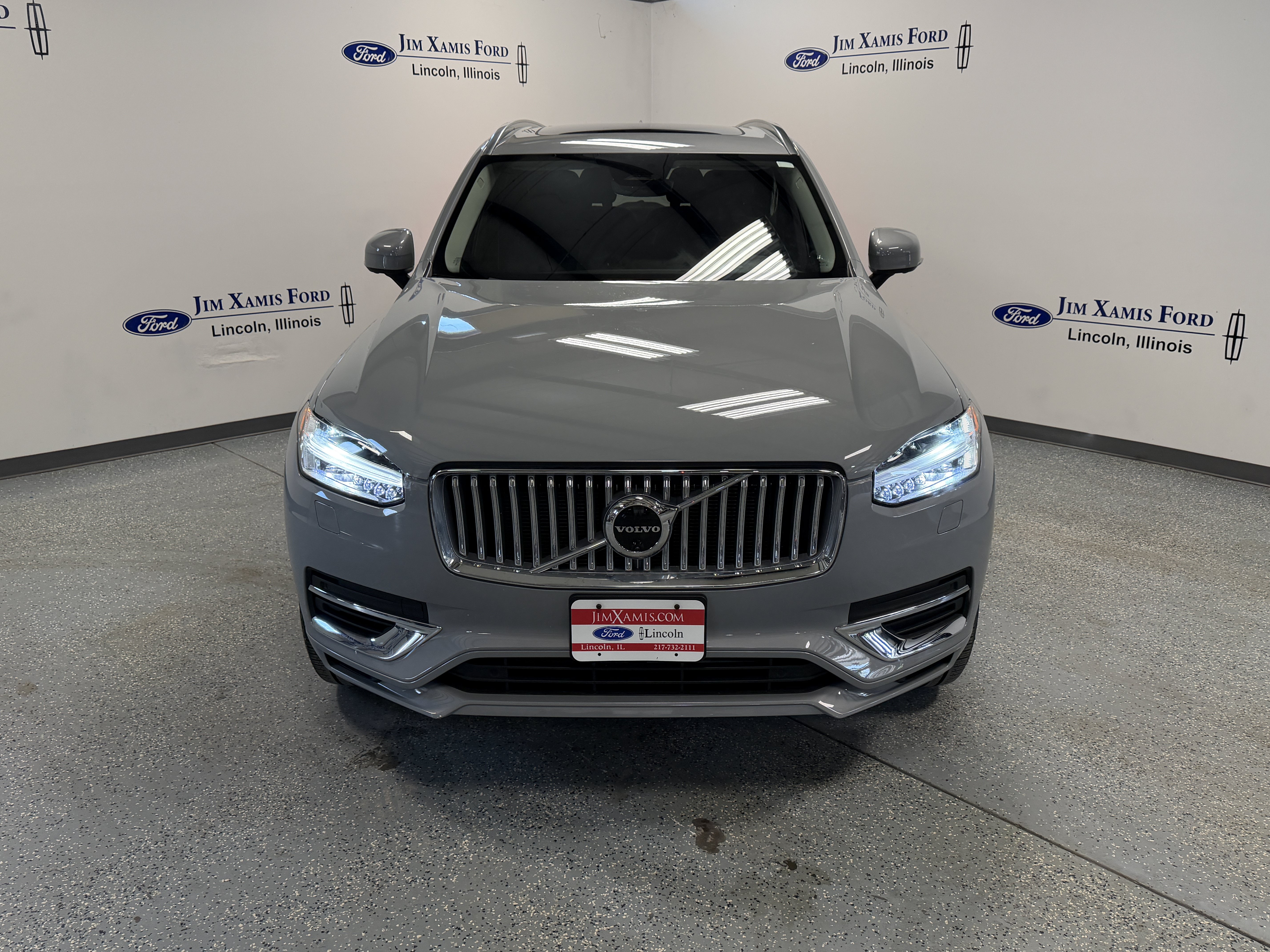 Used 2025 Volvo XC90 plug-in hybrid SUV