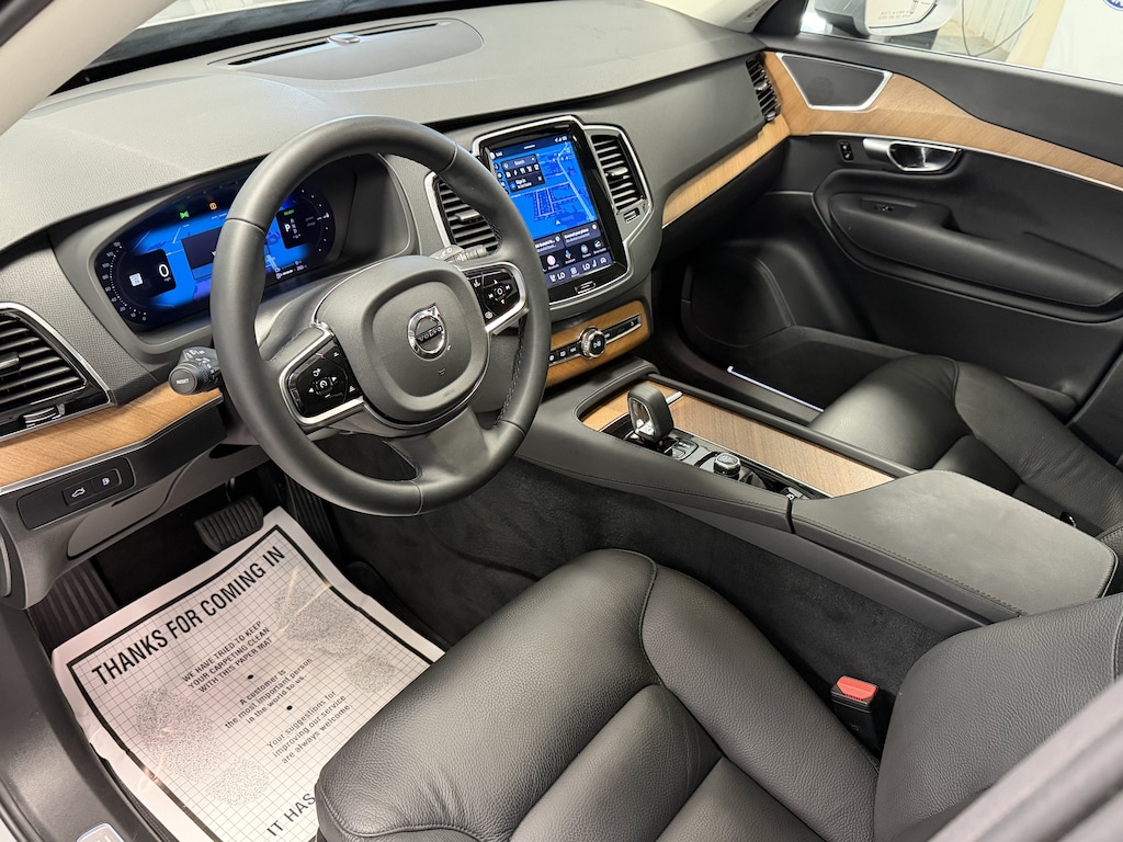 Used 2025 Volvo XC90 plug-in hybrid SUV