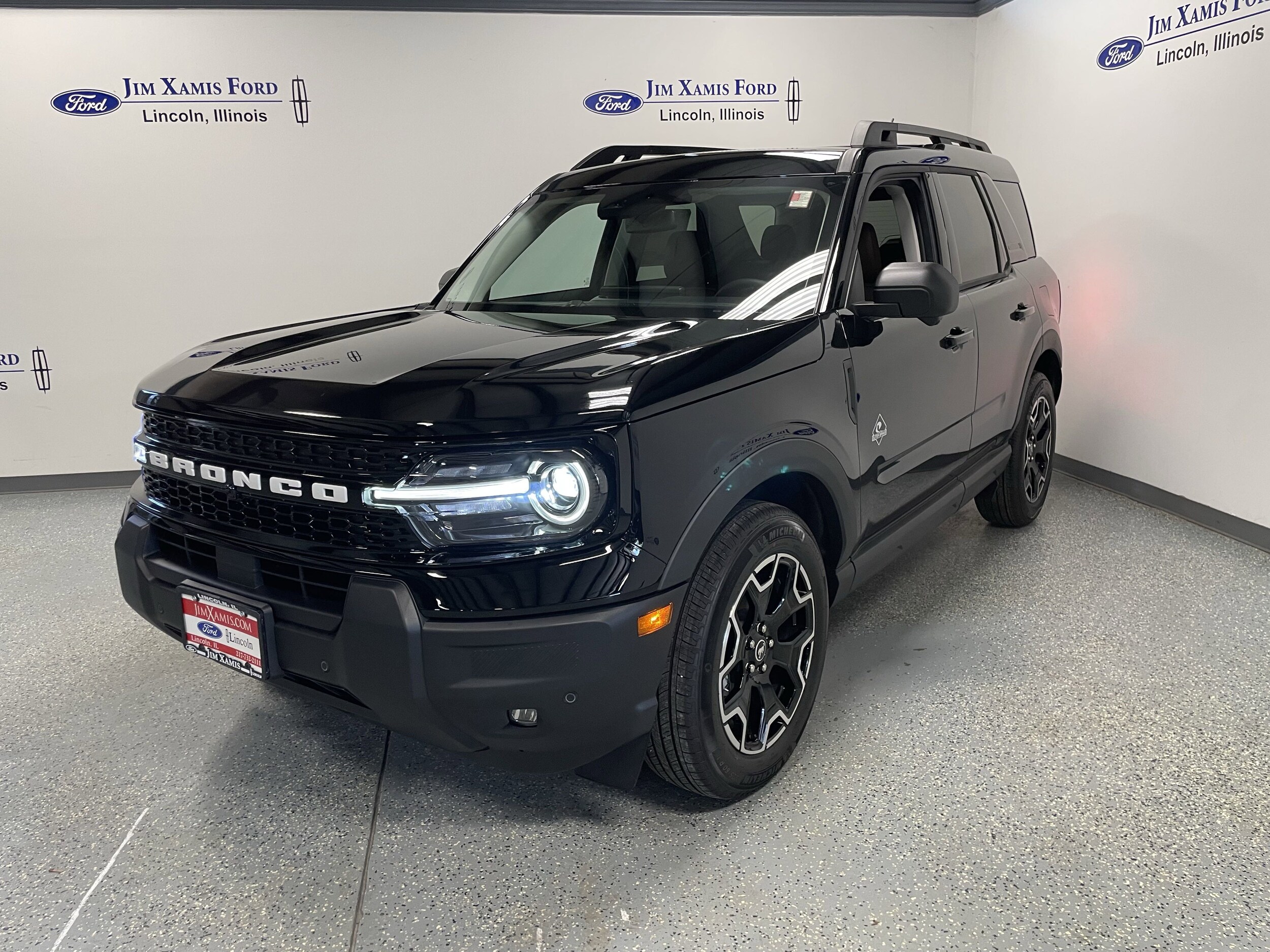 2025 Ford Bronco Sport Outer Banks photo 3