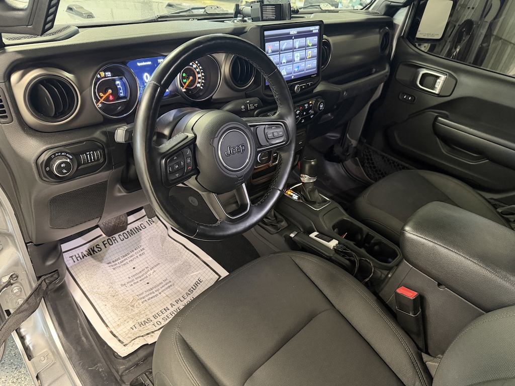Used 2020 Jeep Gladiator Truck Crew Cab