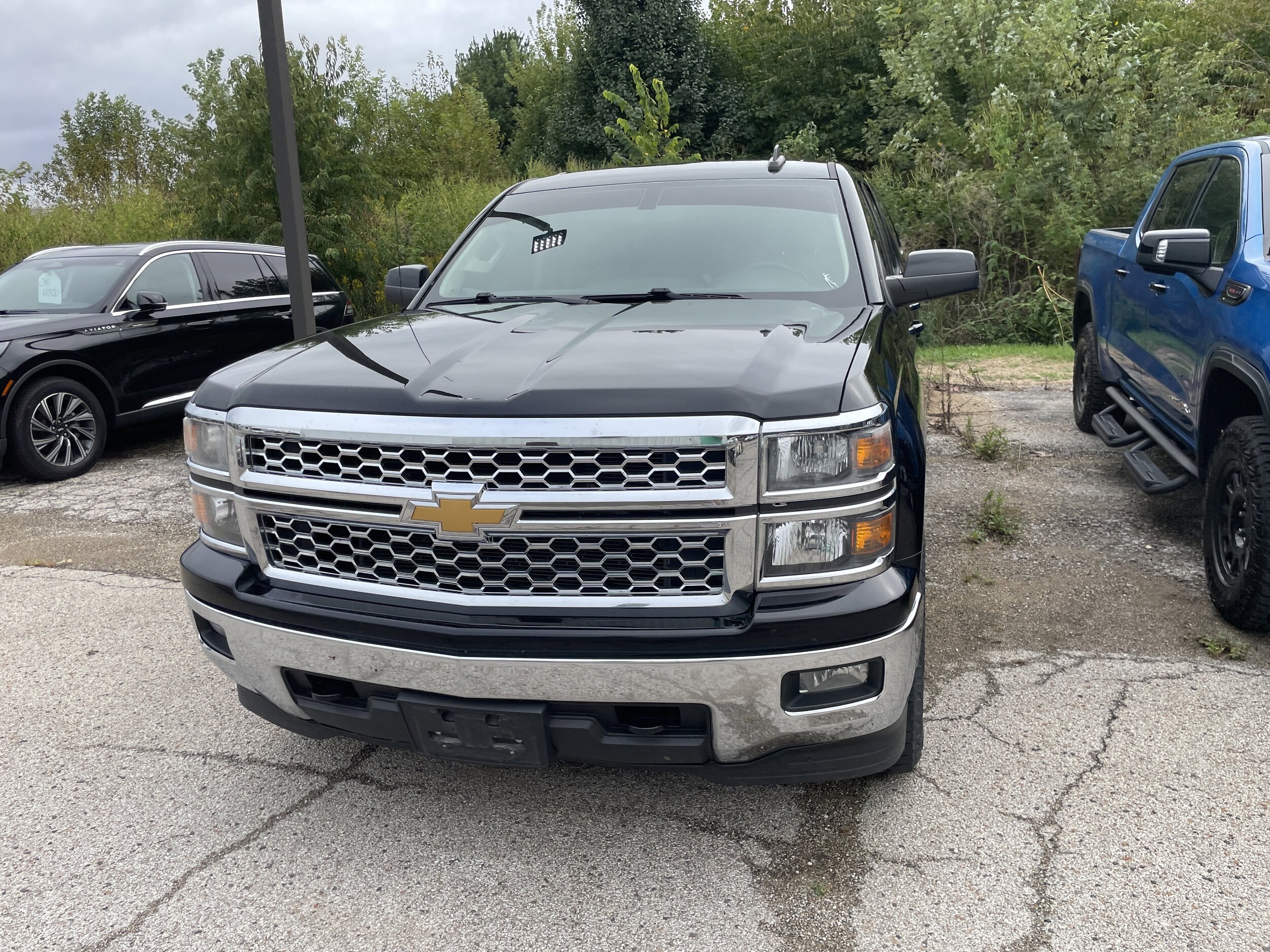 2015 Chevrolet Silverado 1500 LT photo 3