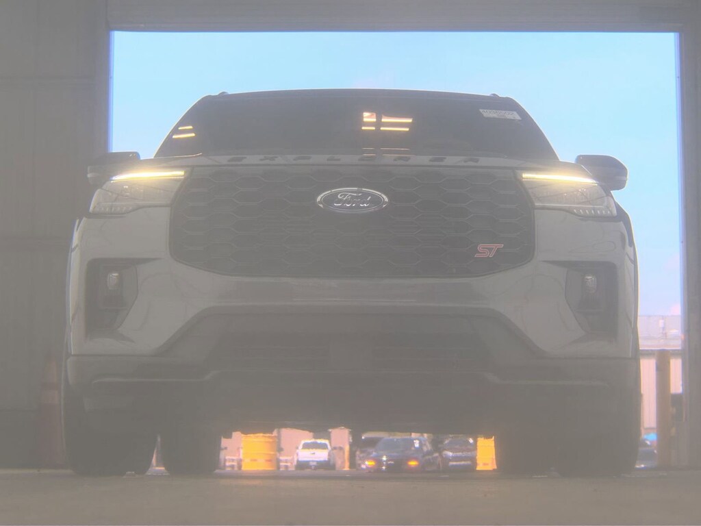 Used 2025 Ford Explorer SUV