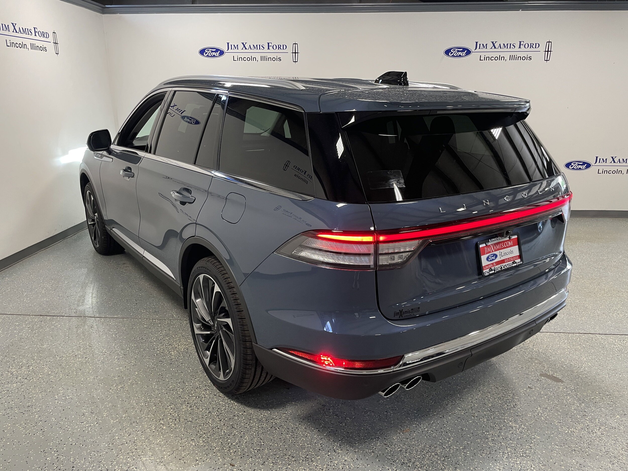 2025 Lincoln Aviator Reserve photo 4