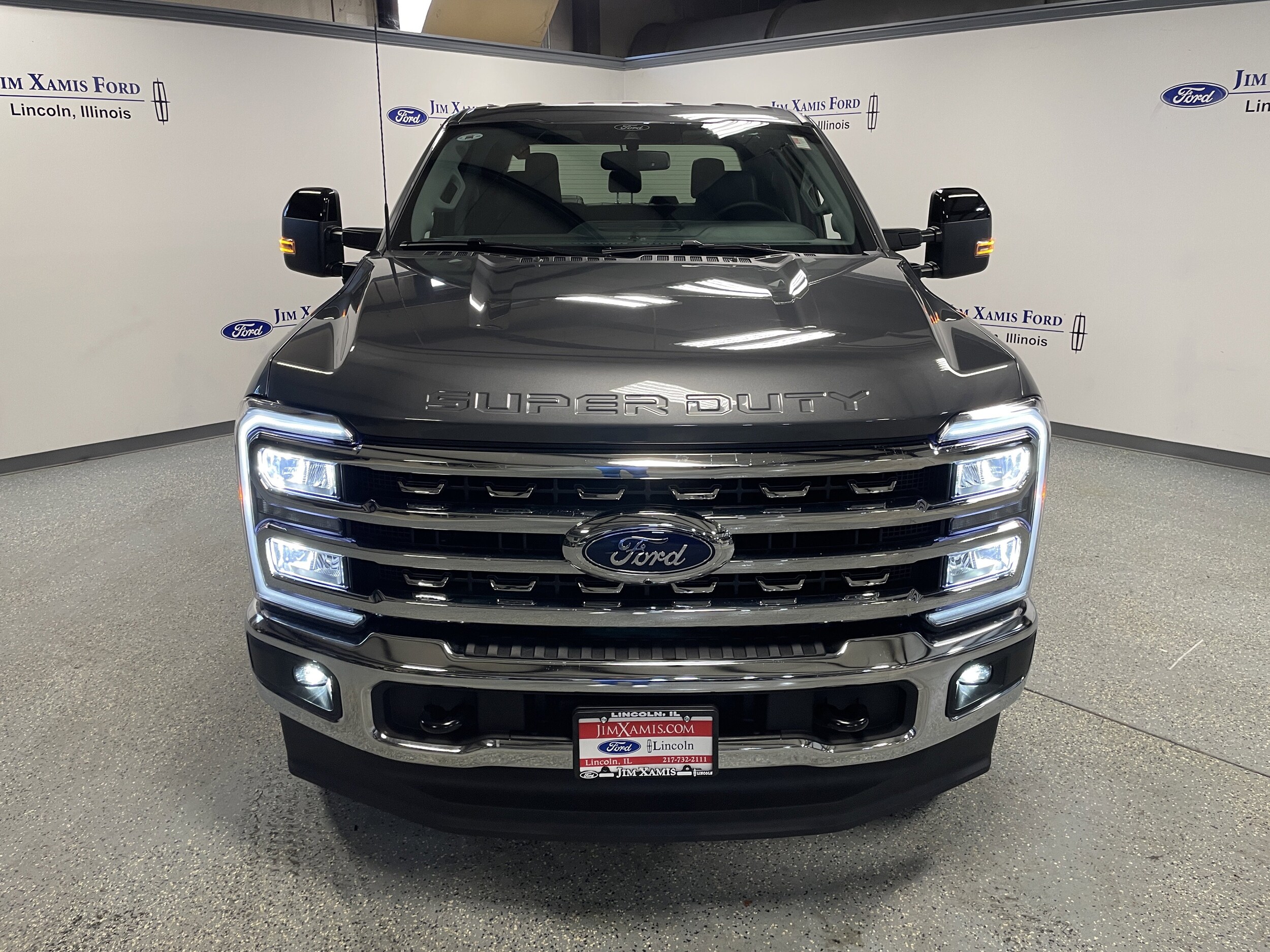 2026 Ford F-350 Lariat photo 2