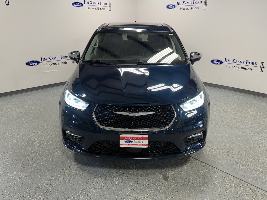 Used 2022 Chrysler Pacifica Hybrid Van Passenger Van