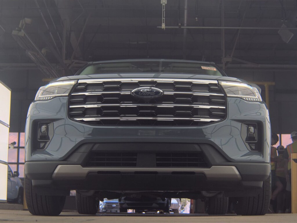 Used 2025 Ford Explorer SUV