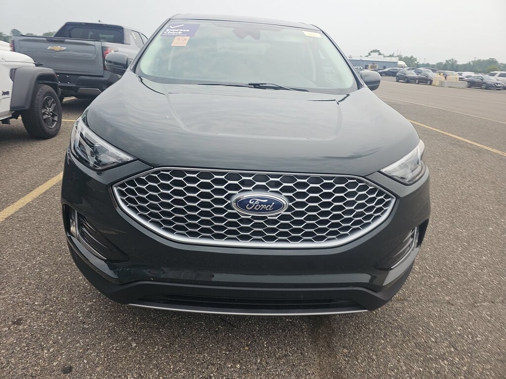 Used 2024 Ford Edge SUV