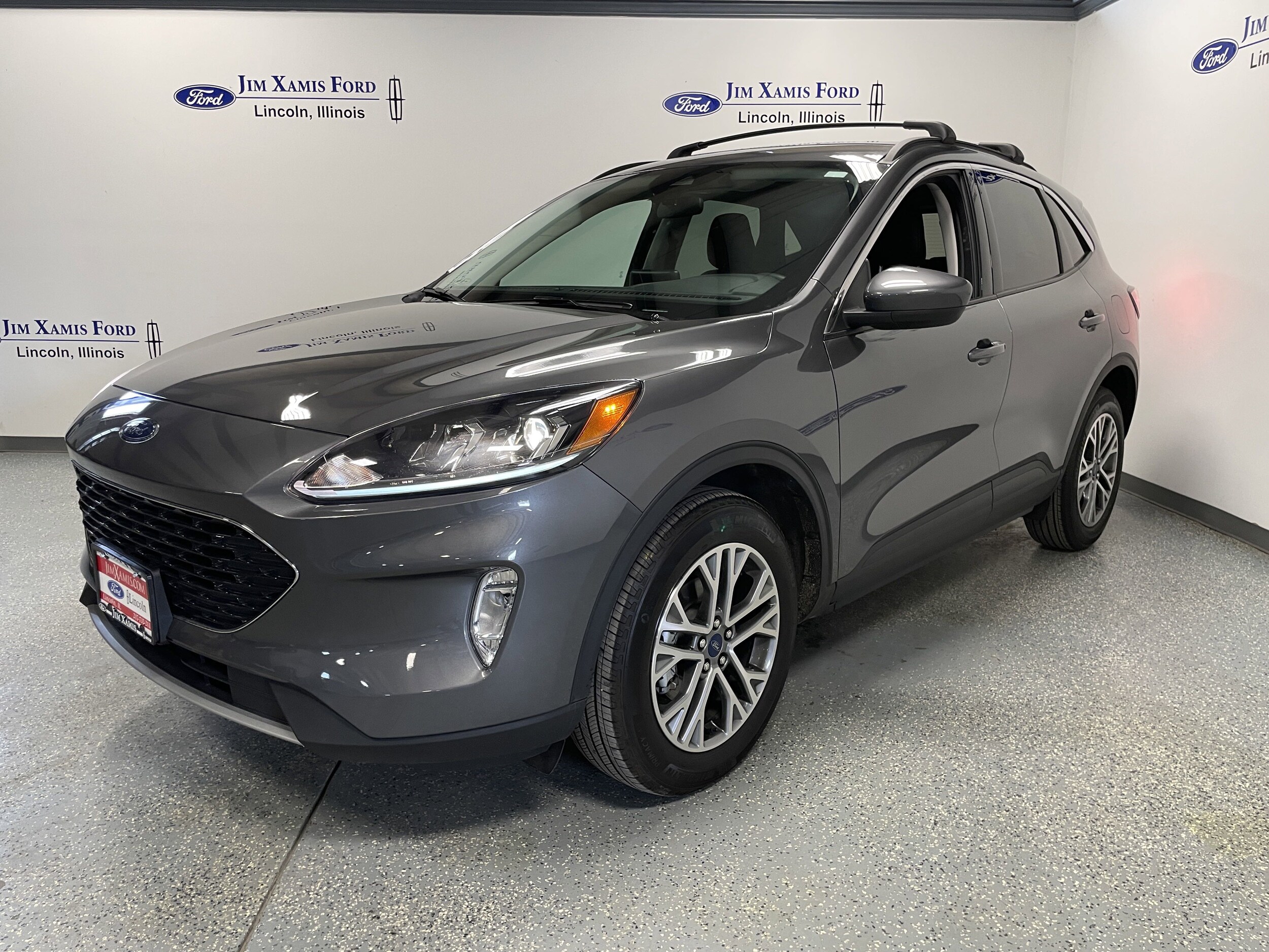 2022 Ford Escape Titanium photo 3