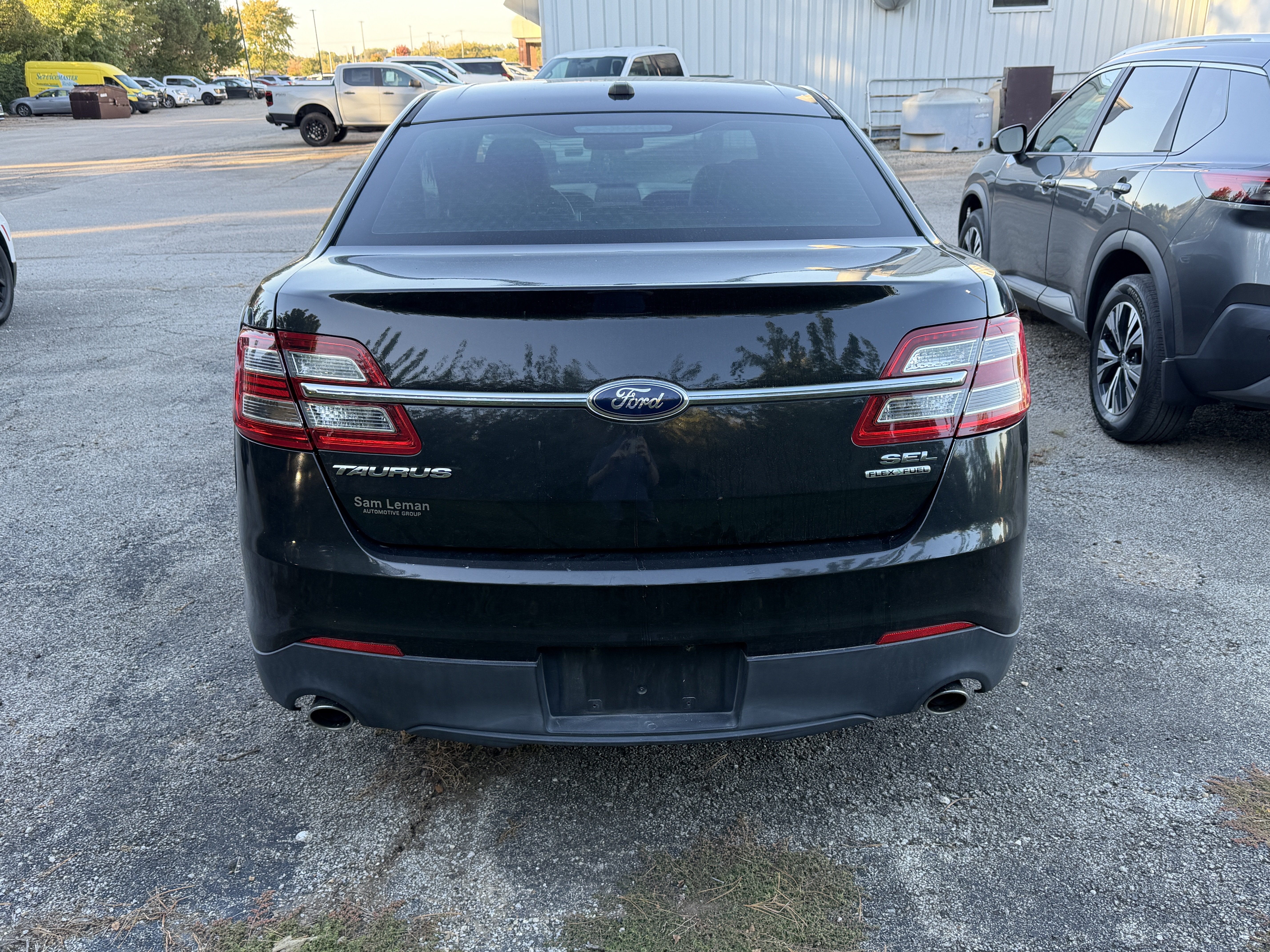 2014 Ford Taurus SEL - Photo 12