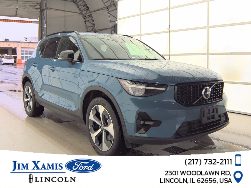 Used 2025 Volvo XC40 SUV