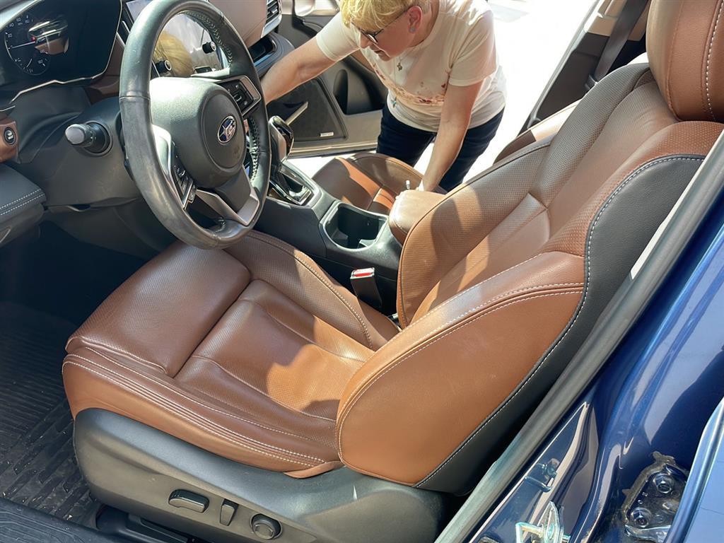 2020 Subaru Outback Touring XT photo 2