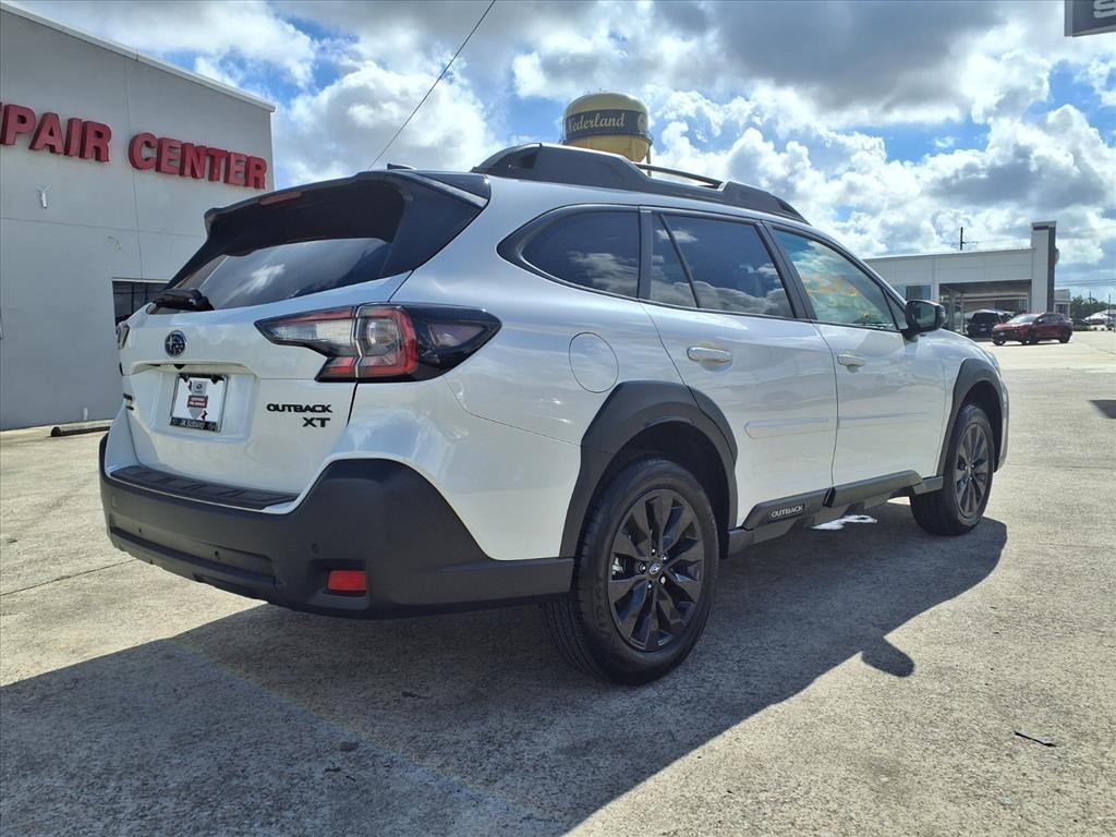 2025 Subaru Outback Onyx Edition XT photo 2