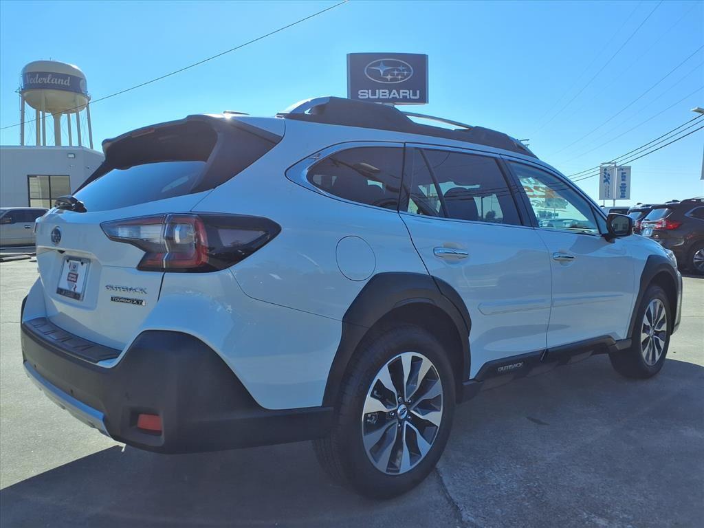 2025 Subaru Outback Touring XT photo 3