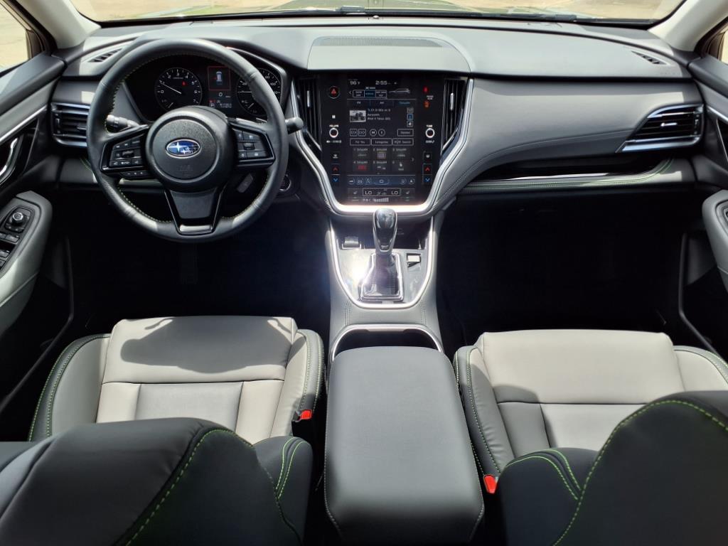 2025 Subaru Outback Onyx Edition XT photo 3