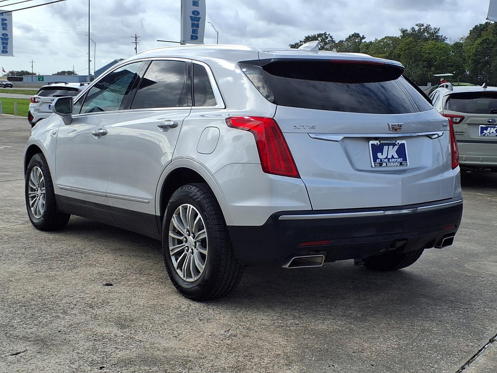 Used 2017 Cadillac XT5 Luxury with VIN 1GYKNBRS7HZ296453 for sale in Nederland, TX