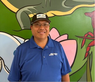 Staff member Mike Bui  from 740f72b052da