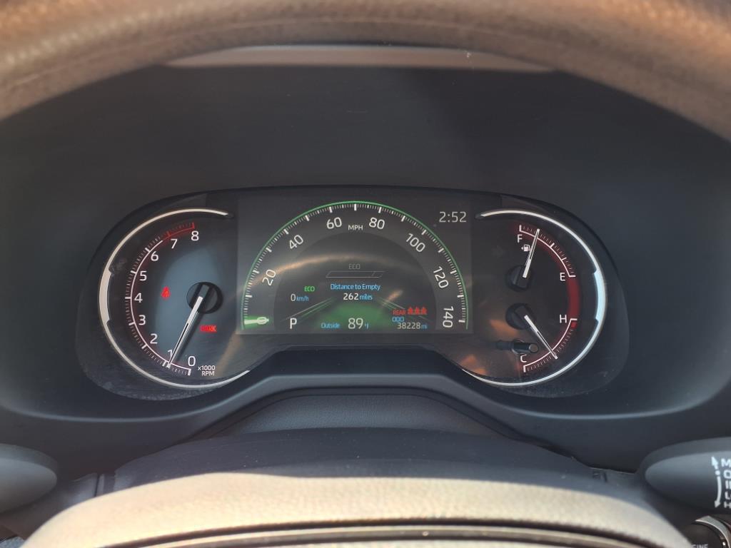 2024 Toyota RAV4 XLE photo 4
