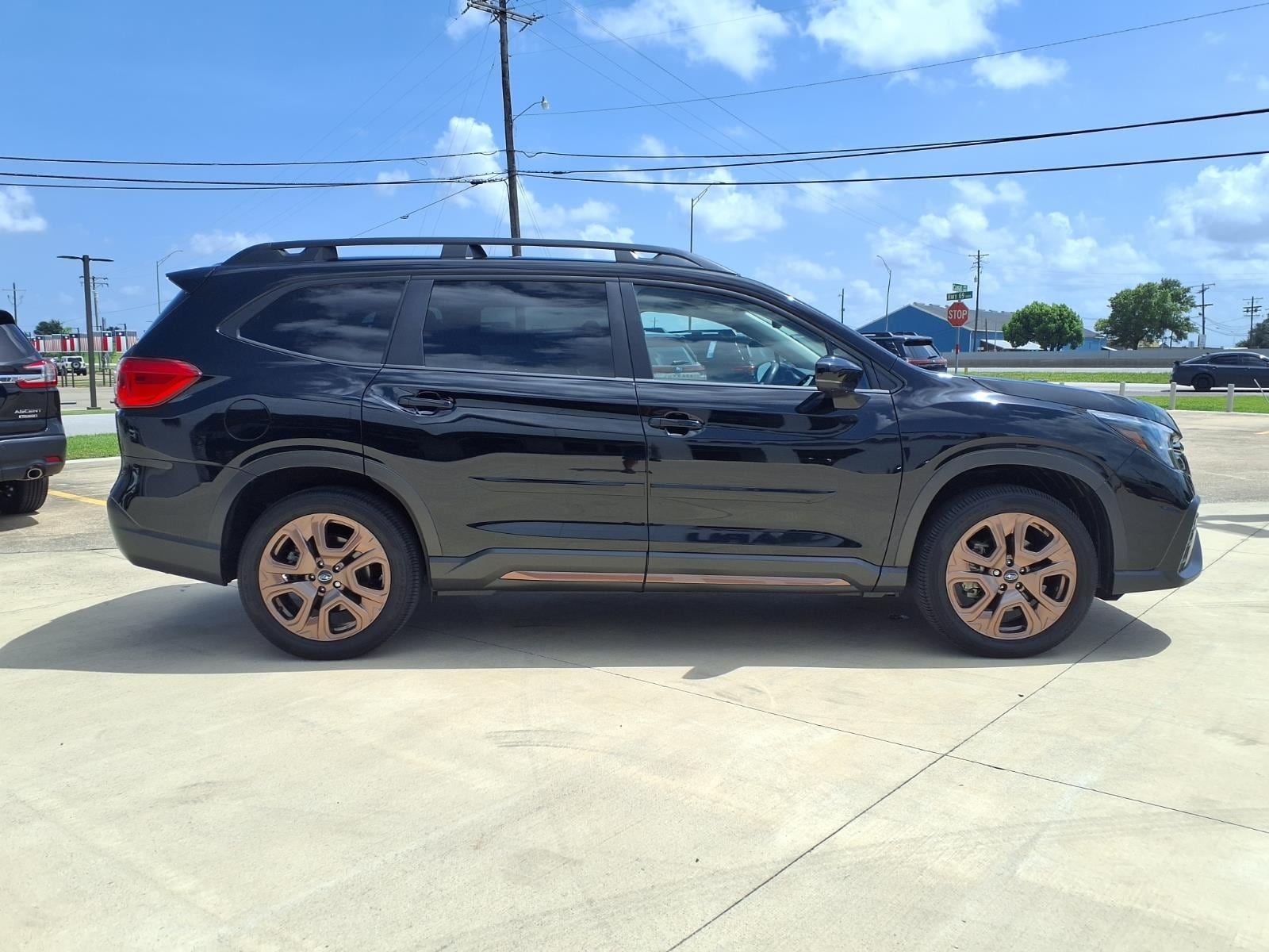 2025 Subaru Ascent Bronze Edition - Photo 22