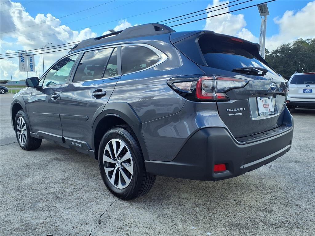 2025 Subaru Outback Premium photo 3