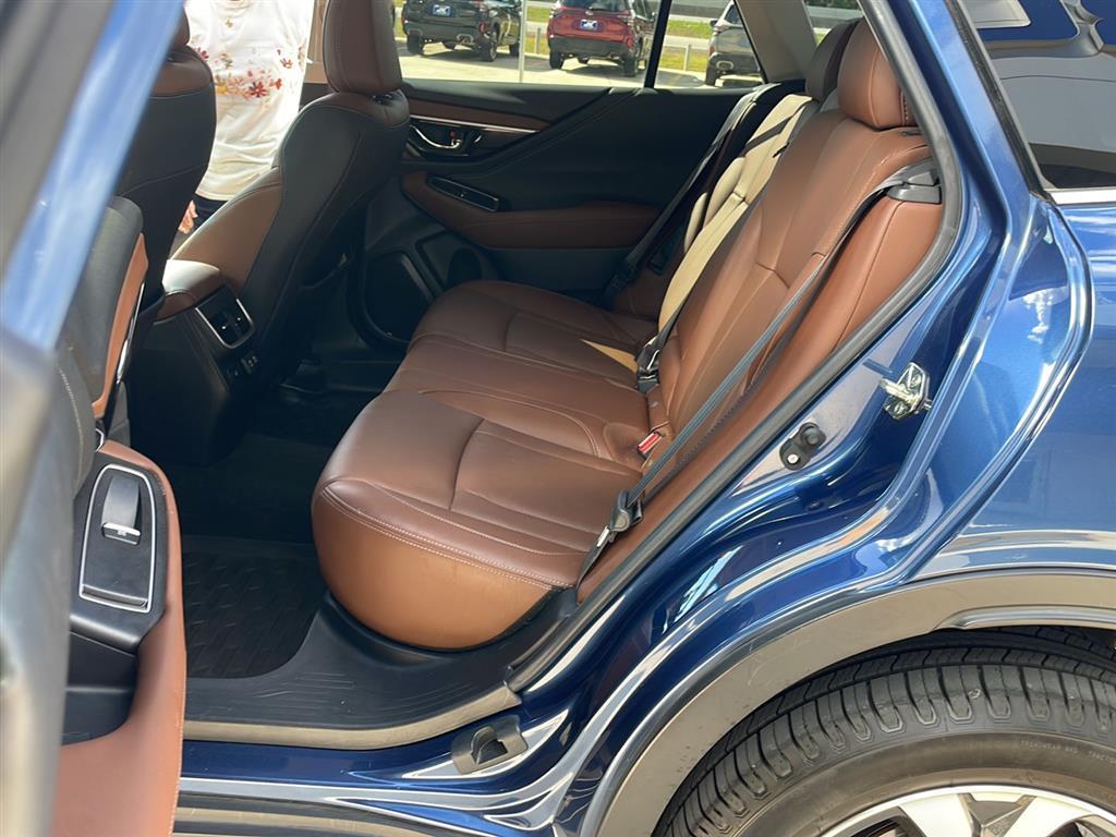 2020 Subaru Outback Touring XT photo 3