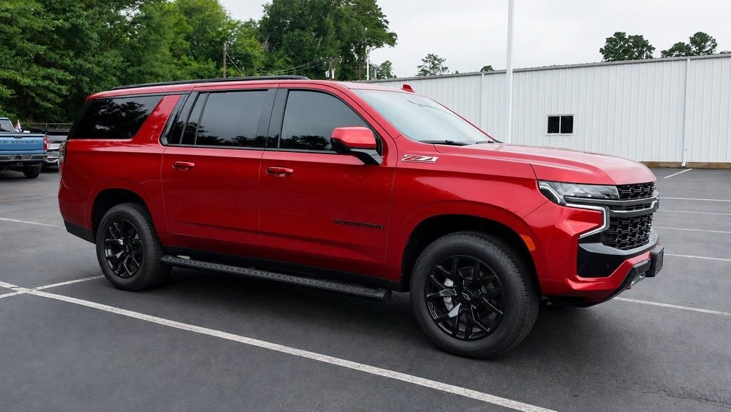 2022 Chevrolet Suburban 4WD 1500 Z71's photo