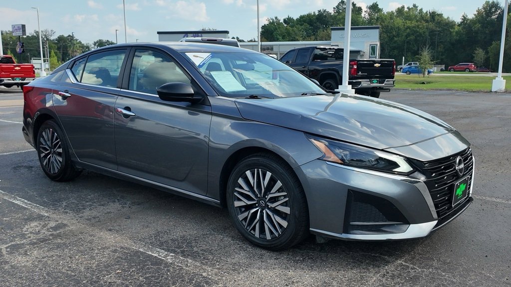 2024 Nissan Altima SV
