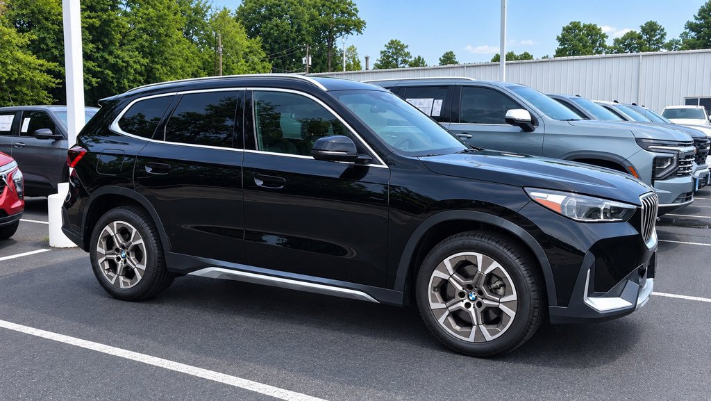 2025 BMW X1 28i